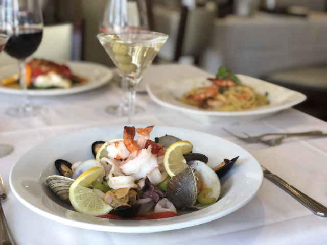Cafe Fiore - Fresh Seafood Salad